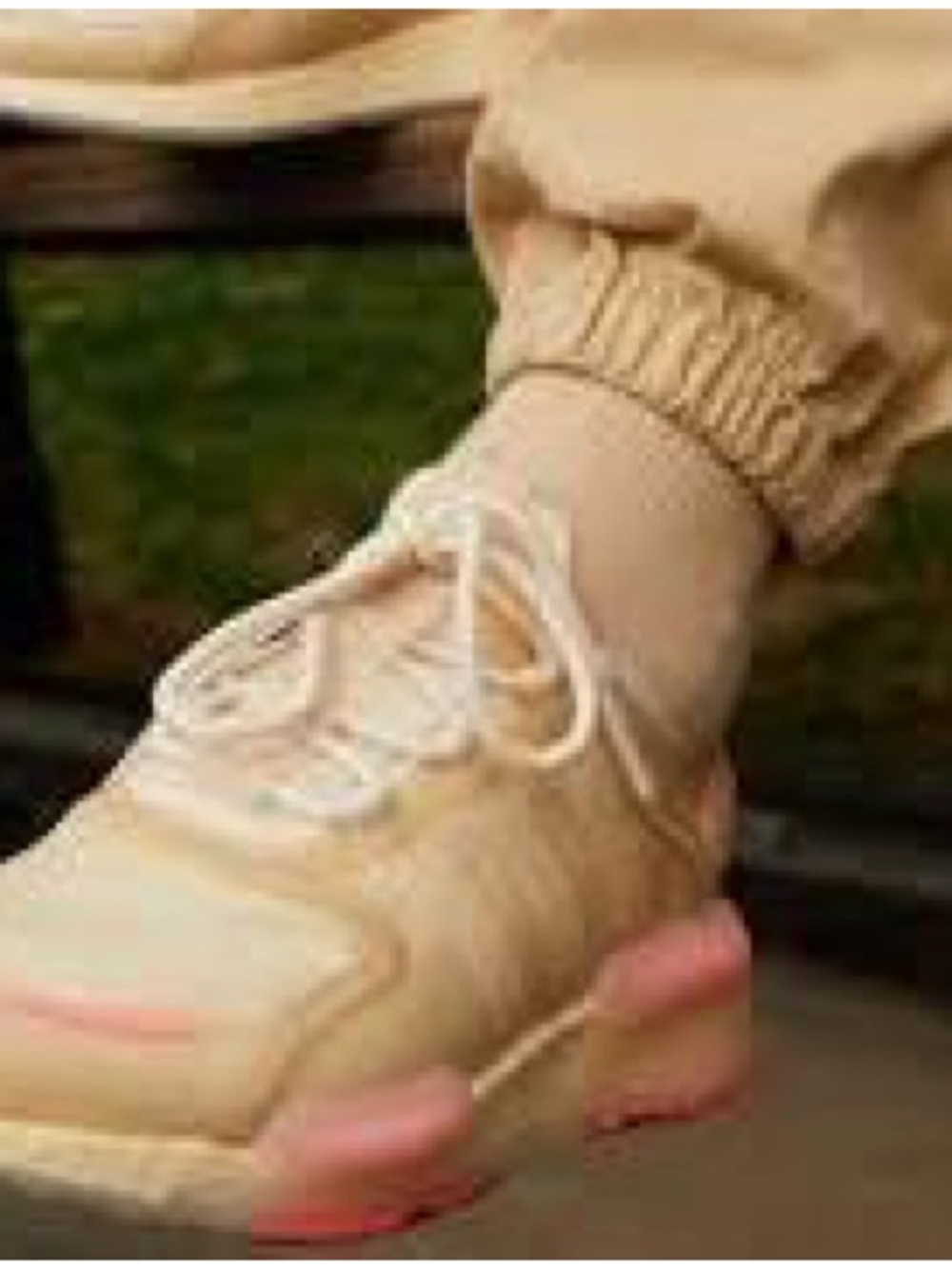adidas NMD_V3 Wonder White Wonder Peach Boost Sneakers Like New size 8